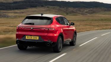 New Alfa Romeo Tonale - rear tracking 
