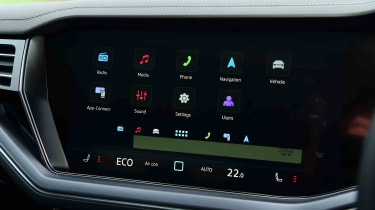 Volkswagen Touareg 3.0 TDI 4MOTION Black Edition – infotainment main screen