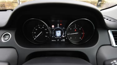 Land Rover Discovery Sport MY2107 - instruments