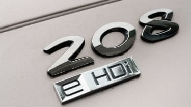Peugeot 208 badge