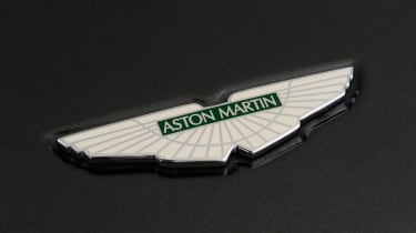 Aston Martin Vantage (used) - Aston Martin badge