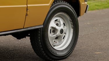 Range Rover Mk1 – wheel