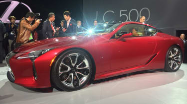 Lexus LC500 - side show