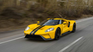 Ford GT - road front tracking