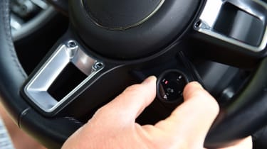 Porsche 718 Cayman GTS 4.0: long-term test review - first report steering wheel controls