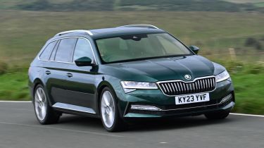 Skoda Superb Sleeper Edition - front