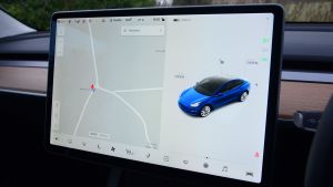 Tesla Model 3 Long Range - infotainment