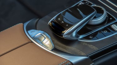 Mercedes C-Class Cabriolet - centre console