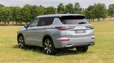 Mitsubishi Outlander PHEV - rear static