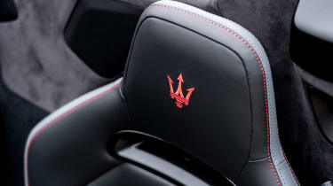 Maserati MC20 Cielo - seat detail