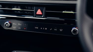 Kia EV6 GT - controls