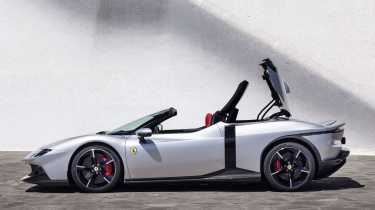 Ferrari 849 Testarossa Spider - roof closing