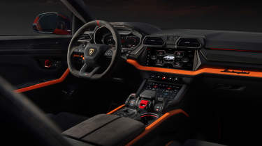 Lamborghini Urus SE - studio cabin