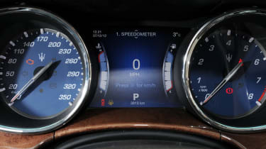Maserati Quattroporte dials