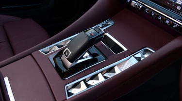 DS 9 PHEV - gear lever