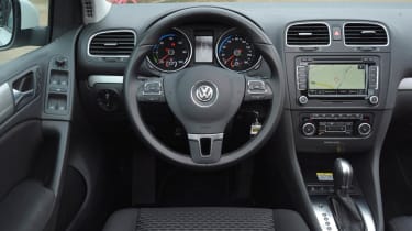 VW Golf Blue-e-motion dash