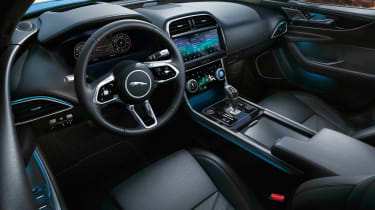 Jaguar XE - cabin