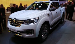 Renault Alaskan at Paris Motor Show 2016