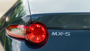 Mazda%20MX-5%20R-Sport%20UK%202020-14.jpg