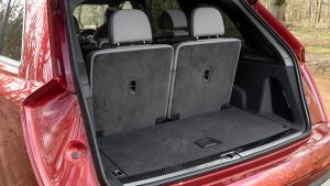 Audi SQ7 - boot seats up
