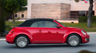 VW Beetle Cabriolet 2.0 TDI roof up