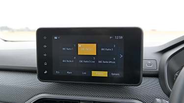 Used Dacia Jogger - screen