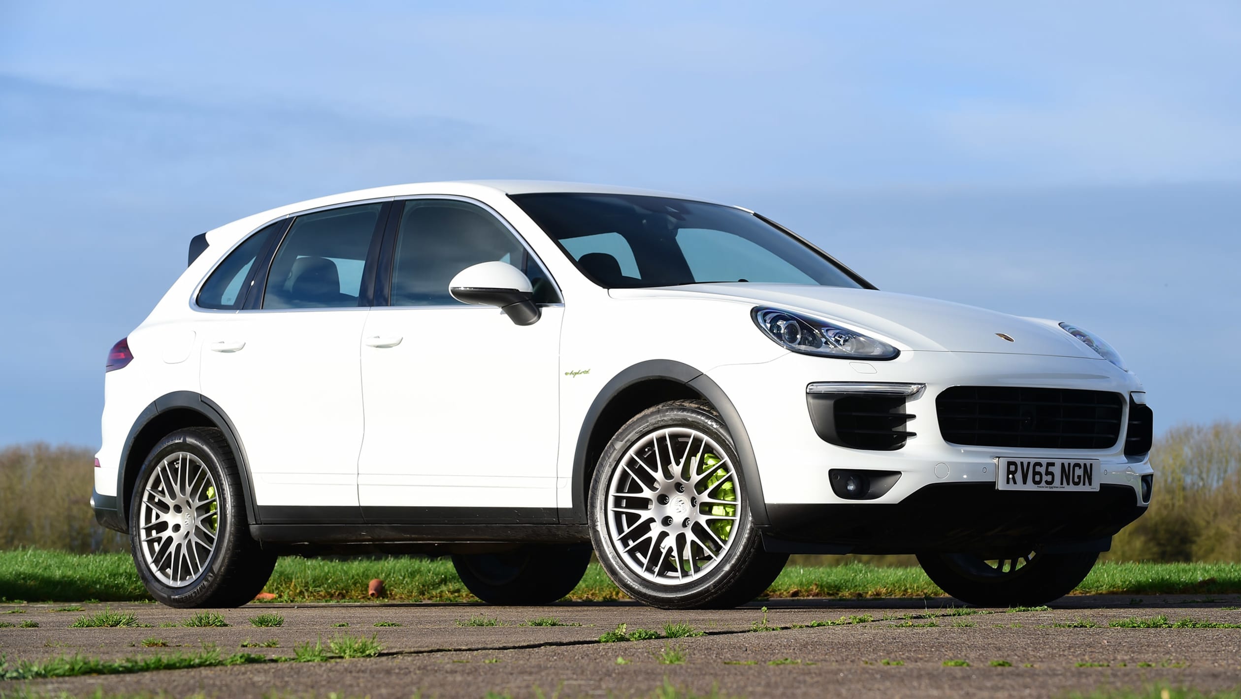 Lexus RX vs Porsche Cayenne vs Volvo XC90 pictures Auto Express