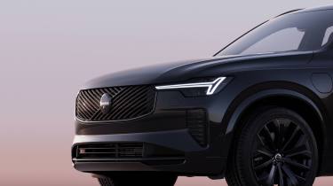 Volvo XC90 Black Edition - front detail