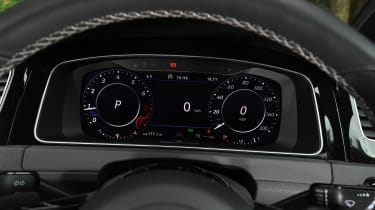 Volkswagen Golf R Performance Pack - dials