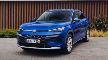 Volkswagen T-Roc Hybrid - front static