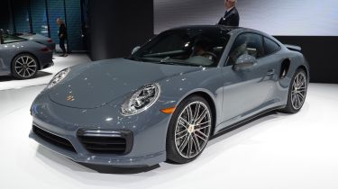 Porsche 911 Turbo 2016 - front quarter show