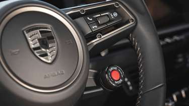 Porsche 911 Turbo S - interior detail