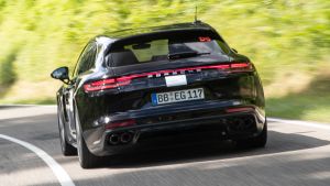 Porsche%20Panamera%20prototype-17.jpg