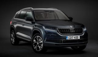 Skoda Kodiaq SUV 2016 - black front quarter