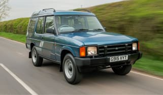 Land Rover Discovery Mk1 - front tracking