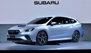 Subaru Levorg - front 