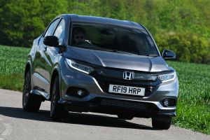 Honda HR-V Sport - front cornering