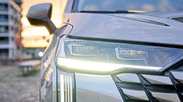 Haval H6 - headlight