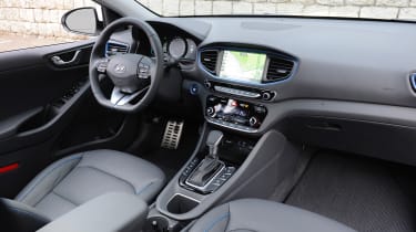 Hyundai Ioniq hybrid 2016 review - interior