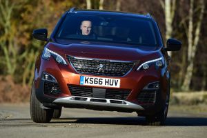 Peugeot 3008 - front action