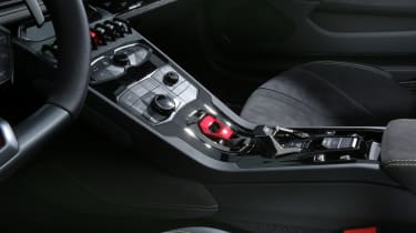 Lamborghini Huracan LP 610-4 Spyder - controls