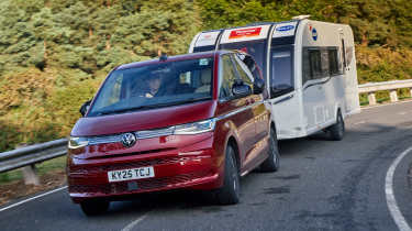 VW Multivan - Towcar of the Year 2026