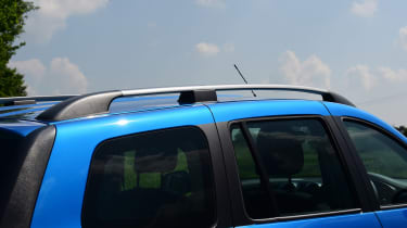 Dacia Logan MCV Stepway - roof rail