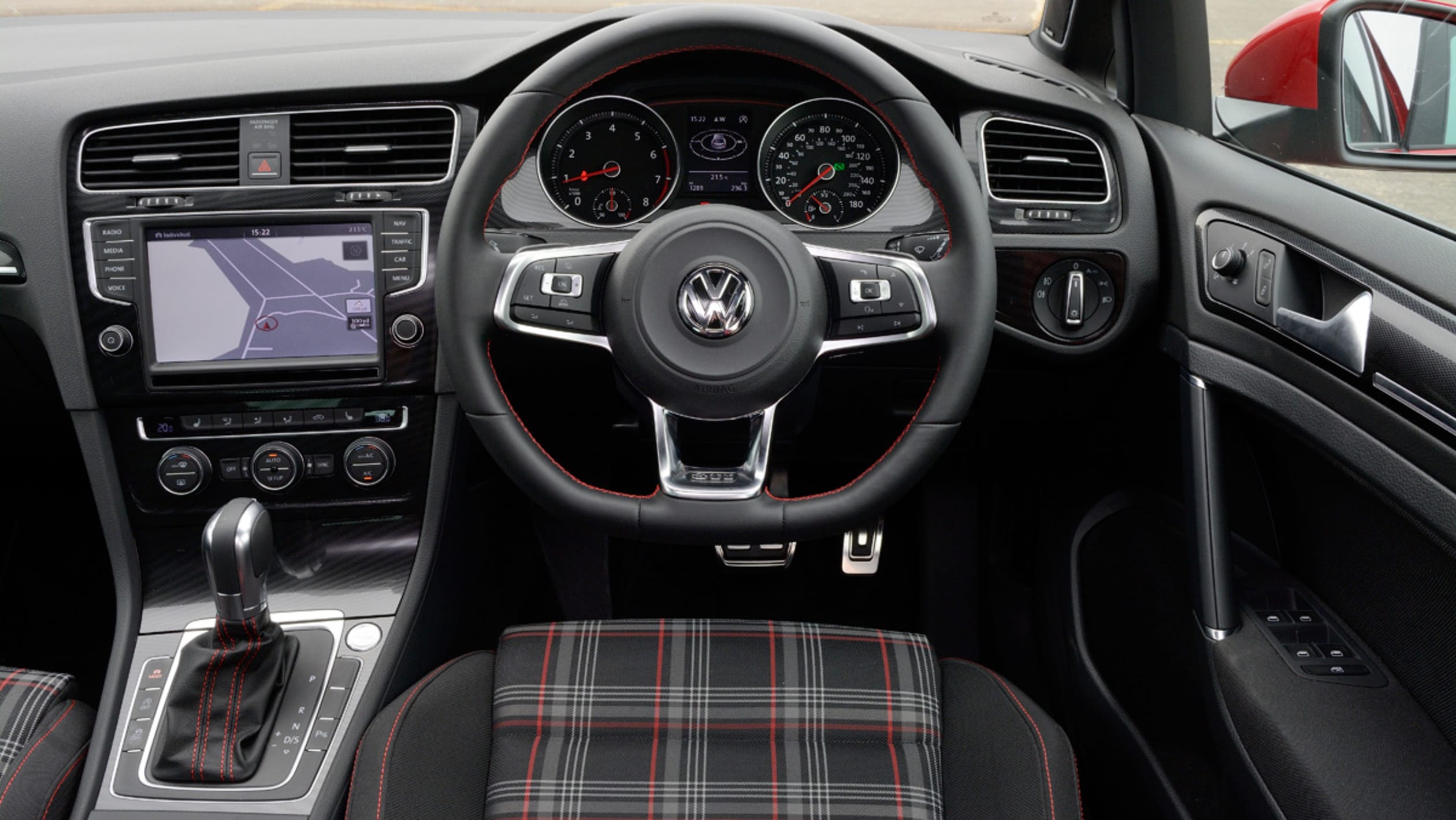 Volkswagen Golf GTI 2013 pictures | Auto Express