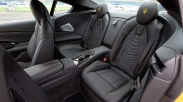 Maserati GranTurismo - rear seats