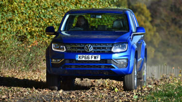 Volkswagen Amarok pick-up 2016 -  head on