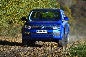Volkswagen Amarok pick-up 2016 -  head on