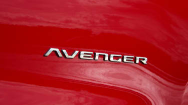 Jeep Avenger Altitude+ - &#039;Avenger&#039; badge