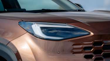Toyota Yaris Cross facelift - headlight