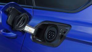 Volkswagen Touareg R - charging port